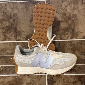 New Balance Light Gray Sneakers 327 size 8.5
